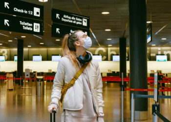 Establecen nuevos requisitos de ingreso al país para los viajeros