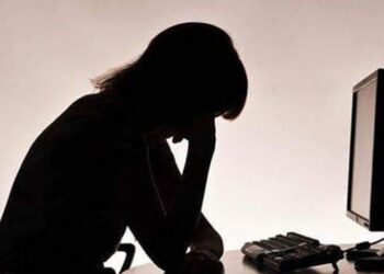 La violencia laboral se centra en mujeres y personas no binarias