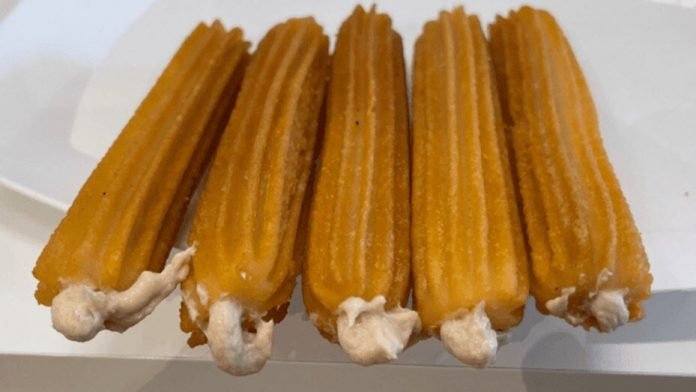 Lanzaron a la venta los churros con salsa de vitel toné