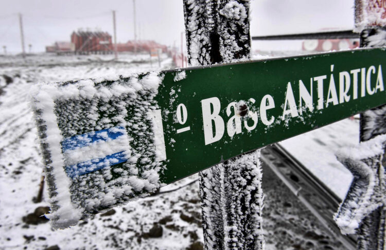 Base Marambio: En una de las atmósferas más puras que existen, Argentina mide la capa de ozono en el Pabellón Científico de la base antártica Marambio, en un proyecto conjunto con Finlandia que registró valores superiores a los anteriores 25 años, lo que indica que ''la capa de ozono se recupera'' por rectificación de la acción humana que la había deteriorado. Foto: enviado especial/Víctor Carreira/Télam/jr 22/03/2017