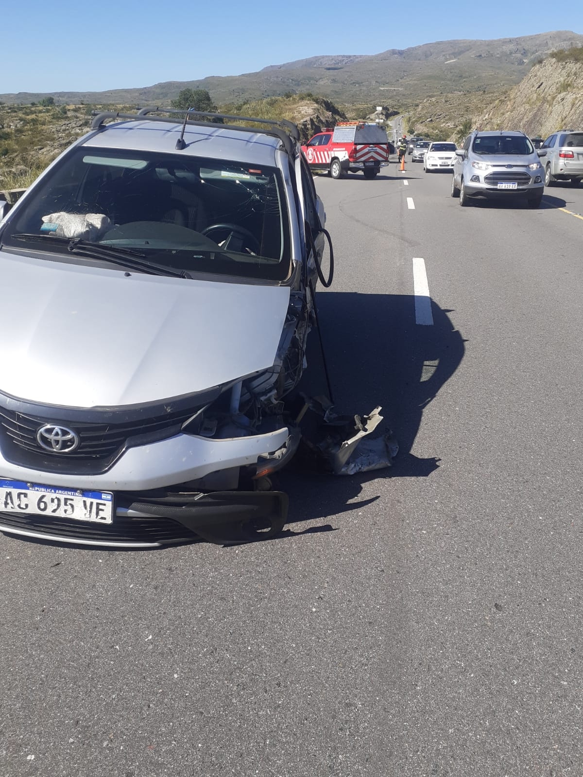 Choque en cadena en las Altas Cumbres: un policía se salvó de milagro