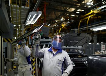 La actividad económica ascendió un 1,7% mensual en noviembre y acumuló una suba de 10,3% en el año