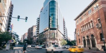 Alternativas turísticas en la ciudad: caminatas por barrios emblemáticos