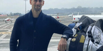 Australia permite a Djokovic jugar el abierto de tenis sin estar vacunado