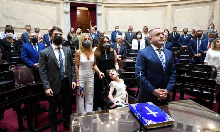 Acusan de “transfuguismo” a legisladoras de JxC