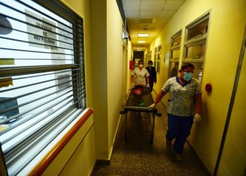 Tres menores de un año murieron por coronavirus