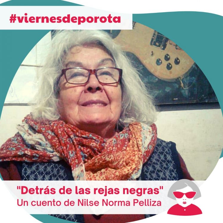 Detrás de las rejas negras
