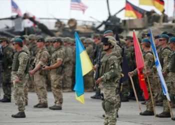 La Otan envía navíos, aviones y tropas al este de Europa