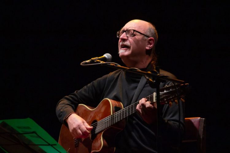 Ciclo de cantautores