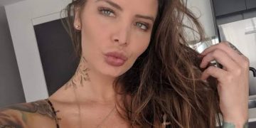 Una exitosa actriz porno con dos vaginas contó el uso que hace de ellas y revolucionó las redes