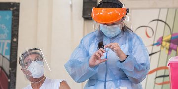 Un millón de cordobeses ya cuenta con la tercera dosis