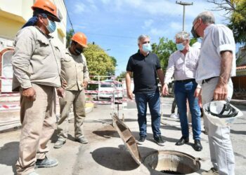 Miles de vecinos del Cerro de las Rosas tendrán conexión a la nueva red cloacal