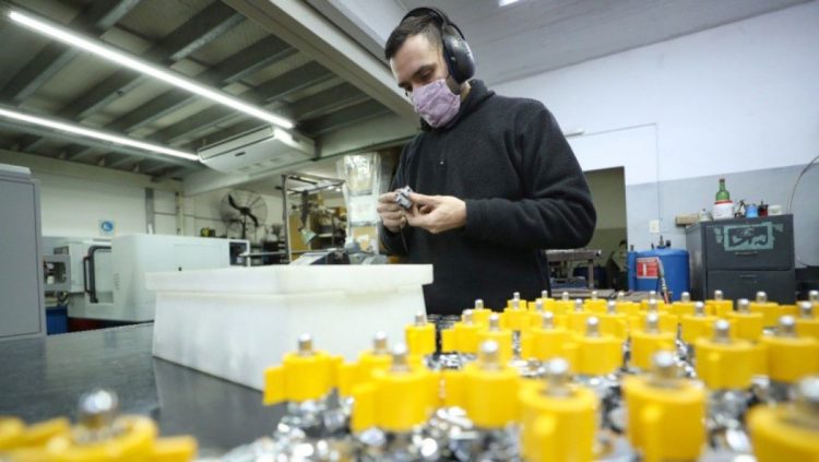 El 80% de los industriales creen que deberían sancionar a los no vacunados