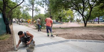 Avanzan los trabajos en plaza Alem