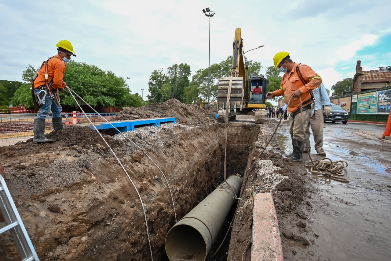 Avance de un 40% en las obras cloacales de Villa Páez y Alberdi