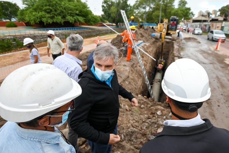 Avance de un 40% en las obras cloacales de Villa Páez y Alberdi