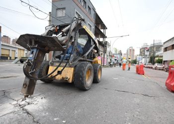 Comenzó la recuperación y bacheo de la avenida Julio A. Roca