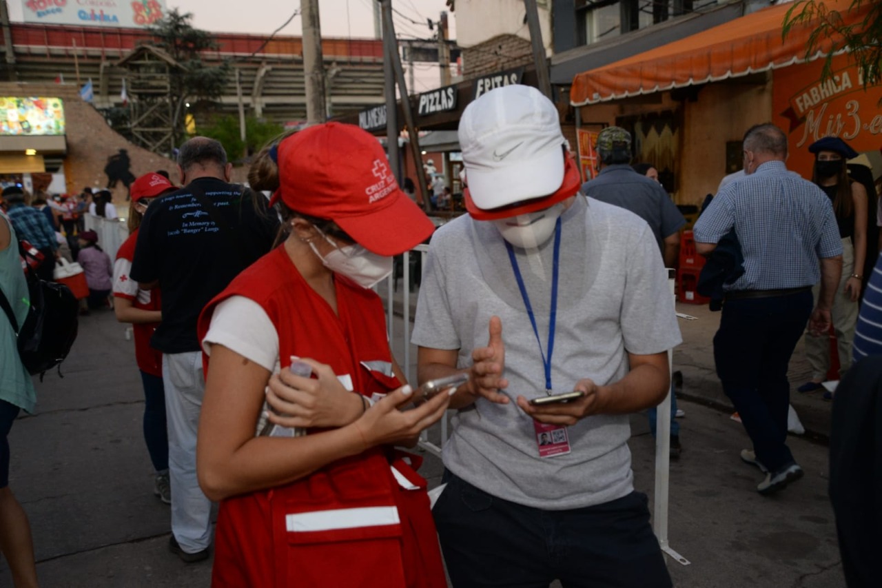 El alcohol atenta contra los controles sanitarios en festivales