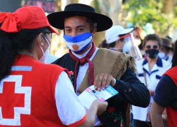 El alcohol atenta contra los controles sanitarios en festivales