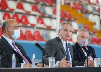 Rinaldi: “El Gobierno debe negociar con el FMI con absoluta firmeza”