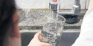 Advierten por “problemas” con el agua potable