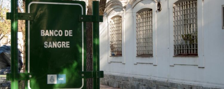 El Banco de Sangre pide donantes porque su stock “es muy bajo"