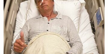 Bolsonaro fue internado de urgencia y podría ser operado