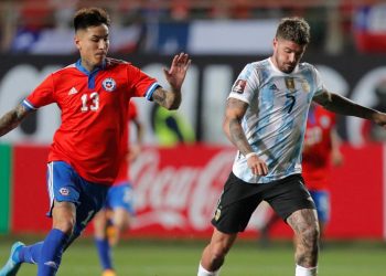 La Selección Argentina venció a Chile y lo complicó