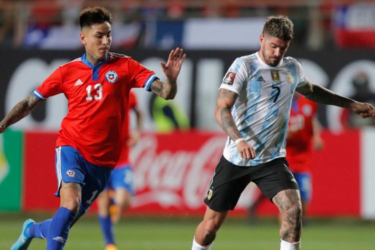 La Selección Argentina venció a Chile y lo complicó