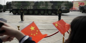 China continuará con la “modernización” nuclear