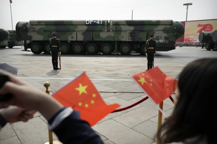 China continuará con la “modernización” nuclear