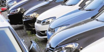 El Gobierno anunció que no entregará dólares para financiar la importación de vehículos