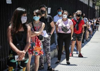 Reportaron 75 muertos y 131.082 nuevos contagios de coronavirus