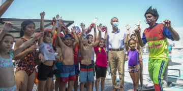 Más de 10 mil jóvenes disfrutan las actividades de pileta y recreación