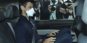 Djokovic pierde la batalla judicial con Australia y no jugará el Aus Open