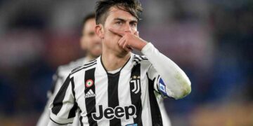 Con un golazo de Dybala, Juventus se lo dio vuelta a Roma