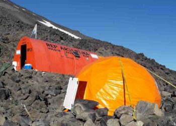 Tragedia en el Lanín: dos muertos y tres heridos luego de accidentarse a 3100 metros de altura