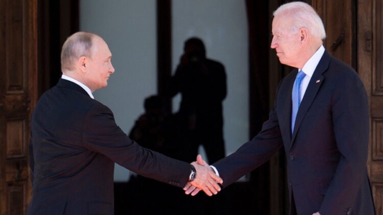 EE.UU. y Rusia se cruzan antes de su reunión