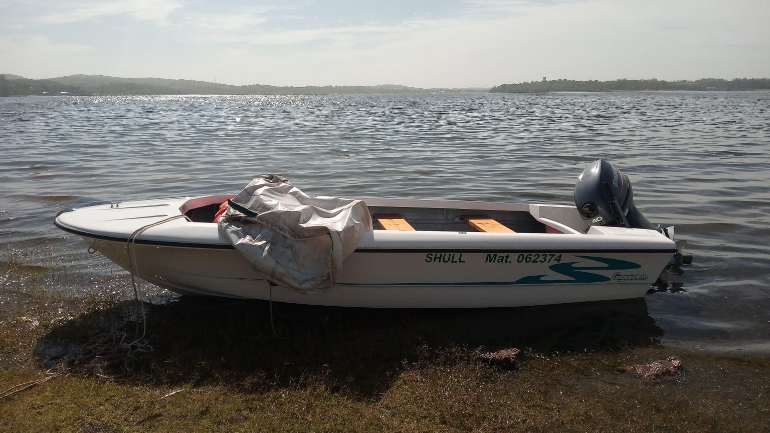 Un hombre desapareció en el lago de Embalse y encontraron su lancha a la deriva
