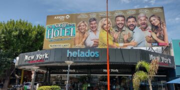 Varias obras teatrales de Carlos Paz cancelaron sus funciones por casos de Covid-19