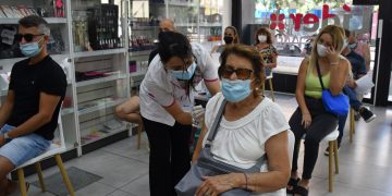 Nuevas farmacias se suman a la campaña de vacunación Covid-19