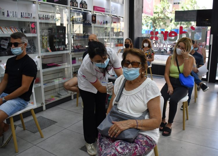 Nuevas farmacias se suman a la campaña de vacunación Covid-19