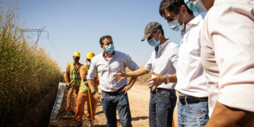 Instalan más fibra óptica en Río Segundo y Pilar