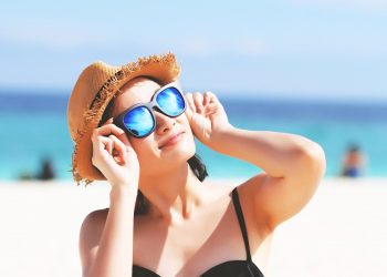 Alertan que los anteojos de sol de mala calidad pueden provocar maculopatías