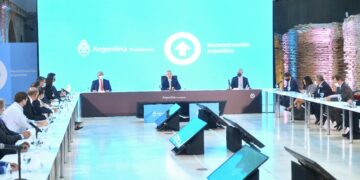 Guzmán confirmó que el acuerdo con el FMI está trabado por diferencias sobre la reducción del déficit