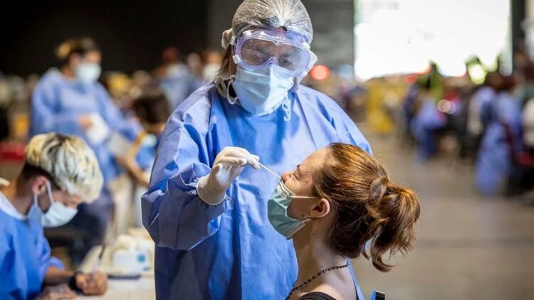 Salud reconoció la circulación comunitaria de la variante Ómicrom en el país