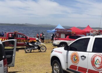 Siguen buscando al hombre desaparecido en el lago de Embalse