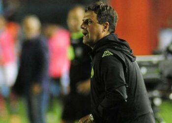 Ángel Hoyos fue anunciado oficialmente como el nuevo entrenador de Talleres