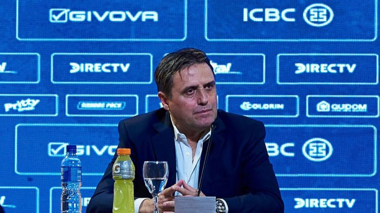 Hoyos analizó la derrota con Independiente