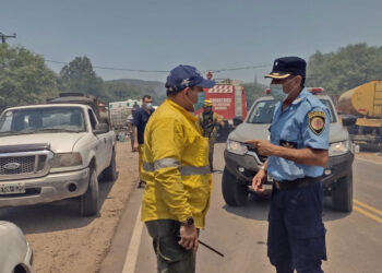En el medio del calor, se desató un incendio forestal en San Marcos Sierras